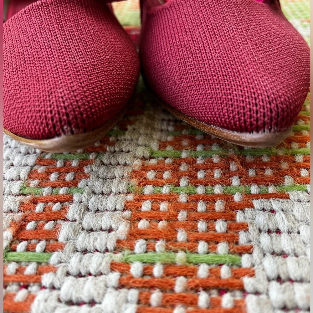 ❌ SOLD ❌ ♥️ Rothy's ♥️
Cinnamon Mary Jane
VGUC 
Size 8 - Picture 3 of 6